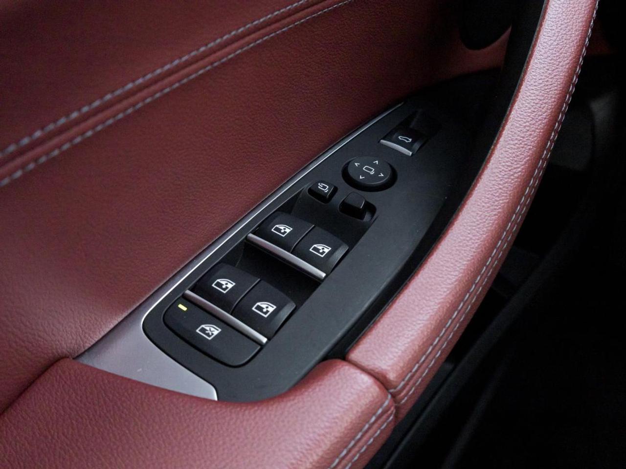 2021 BMW X4 xDrive30i Photo