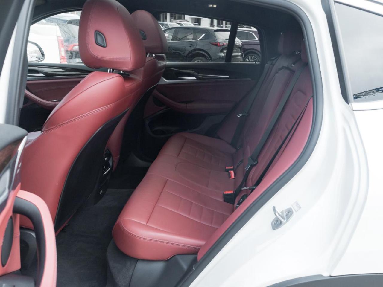 2021 BMW X4 xDrive30i Photo