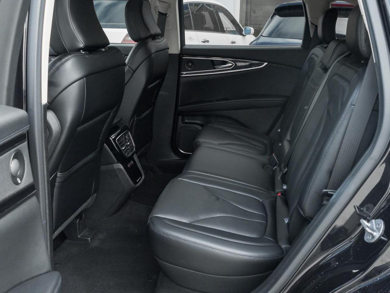 2022 Lincoln Nautilus RESERVE Photo