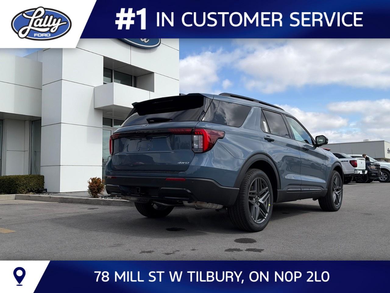 2026 Ford Explorer ST-Line 4WD Photo2