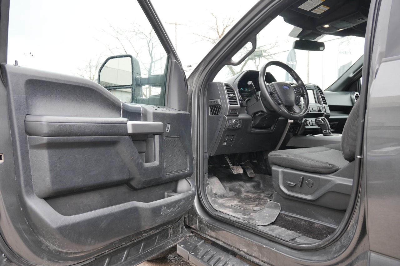 2020 Ford F-150 XLT 4WD SuperCrew 6.5' Box Photo