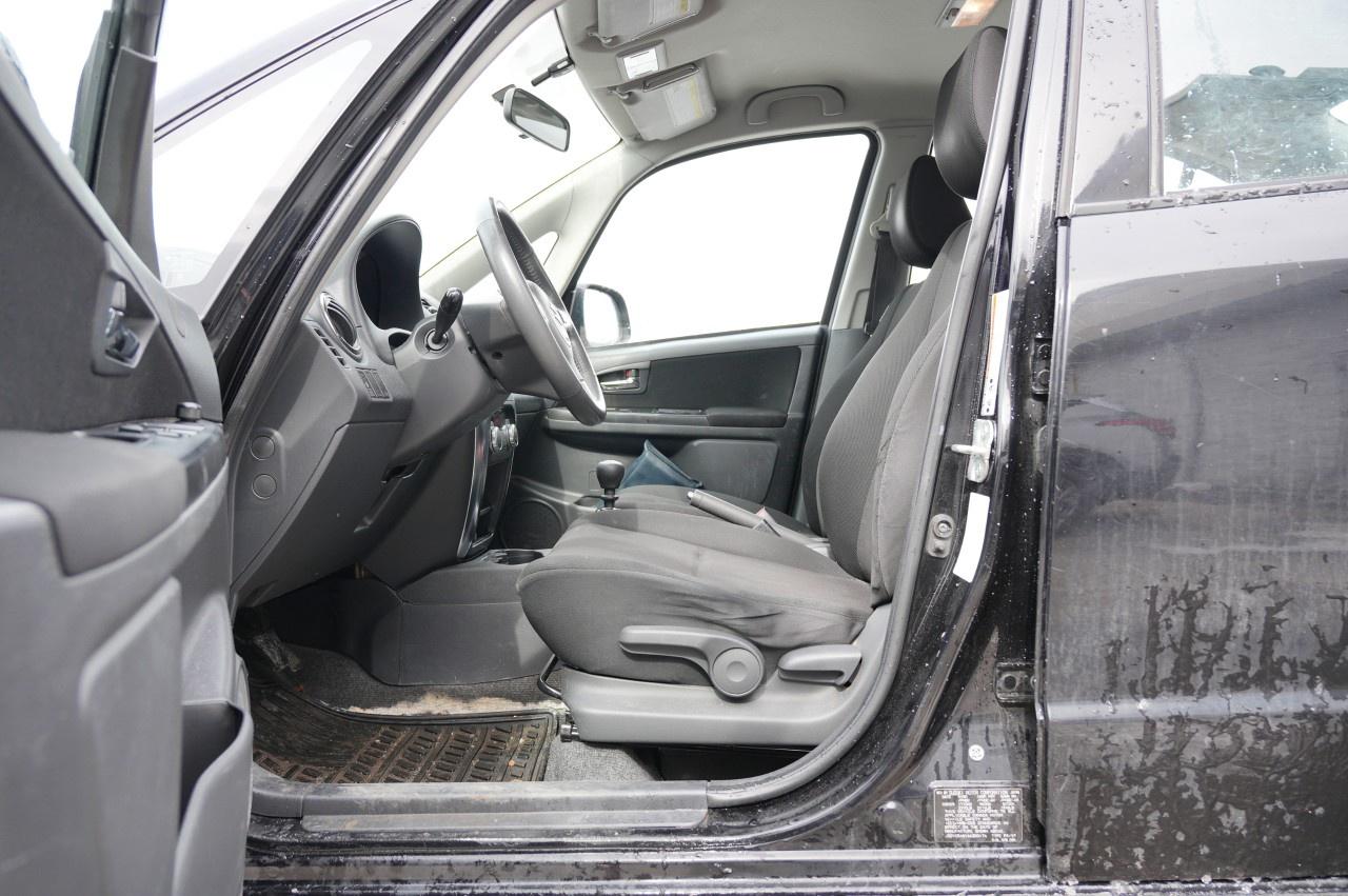 2010 Suzuki SX4 Sedan 4Dr Sport 5sp w ESP Photo