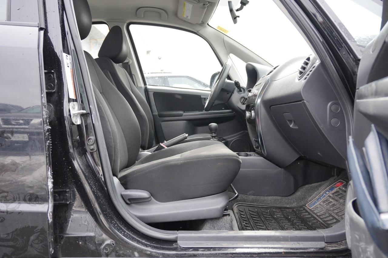 2010 Suzuki SX4 Sedan 4Dr Sport 5sp w ESP Photo