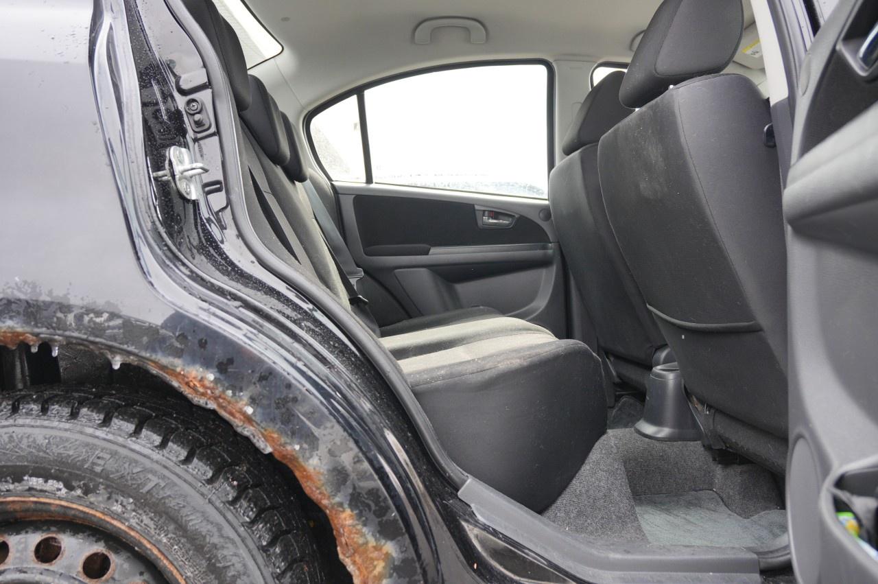 2010 Suzuki SX4 Sedan 4Dr Sport 5sp w ESP Photo