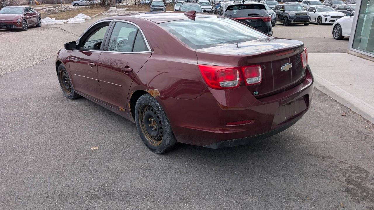 2015 Chevrolet Malibu 4dr Sdn LT w/1LT Photo