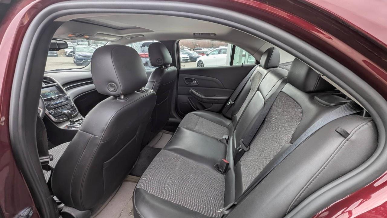 2015 Chevrolet Malibu 4dr Sdn LT w/1LT Photo