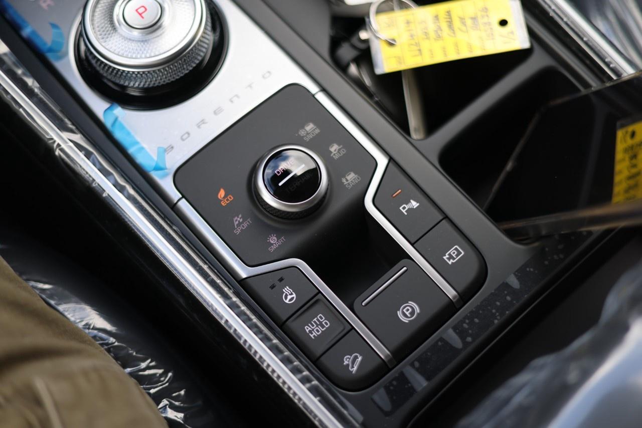 2026 Kia Sorento Hybrid EX AWD Photo