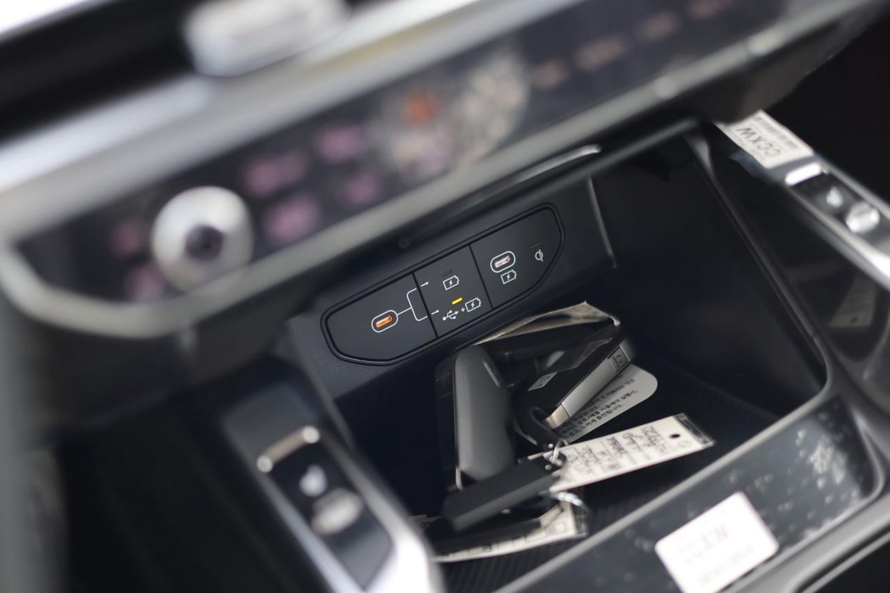 2026 Kia Sorento Hybrid EX AWD Photo