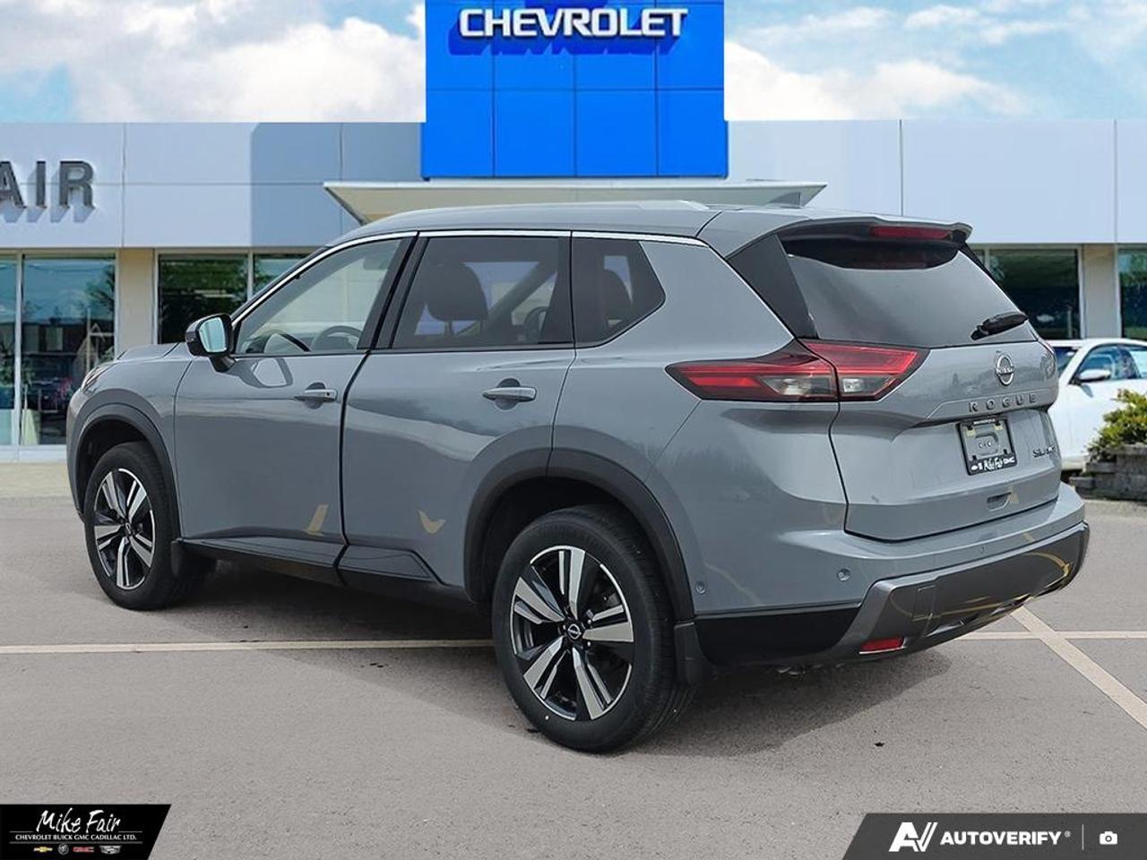 2024 Nissan Rogue SL ONE OWNER! 12.3 Inch Digital Dashboard, 12.3 Inch Touchscreen with Google Built in Photo3