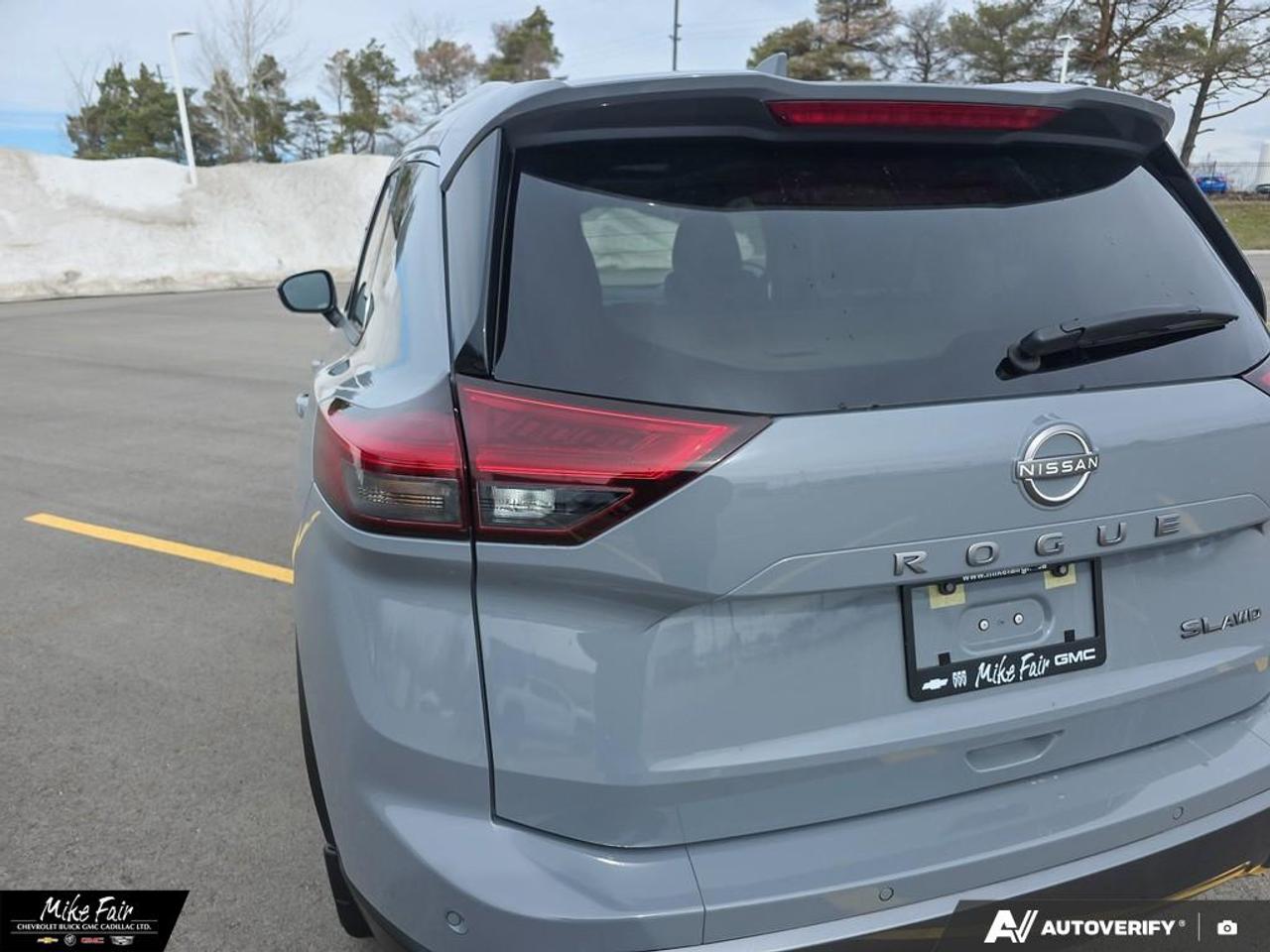2024 Nissan Rogue SL ONE OWNER! 12.3 Inch Digital Dashboard, 12.3 Inch Touchscreen with Google Built in Photo