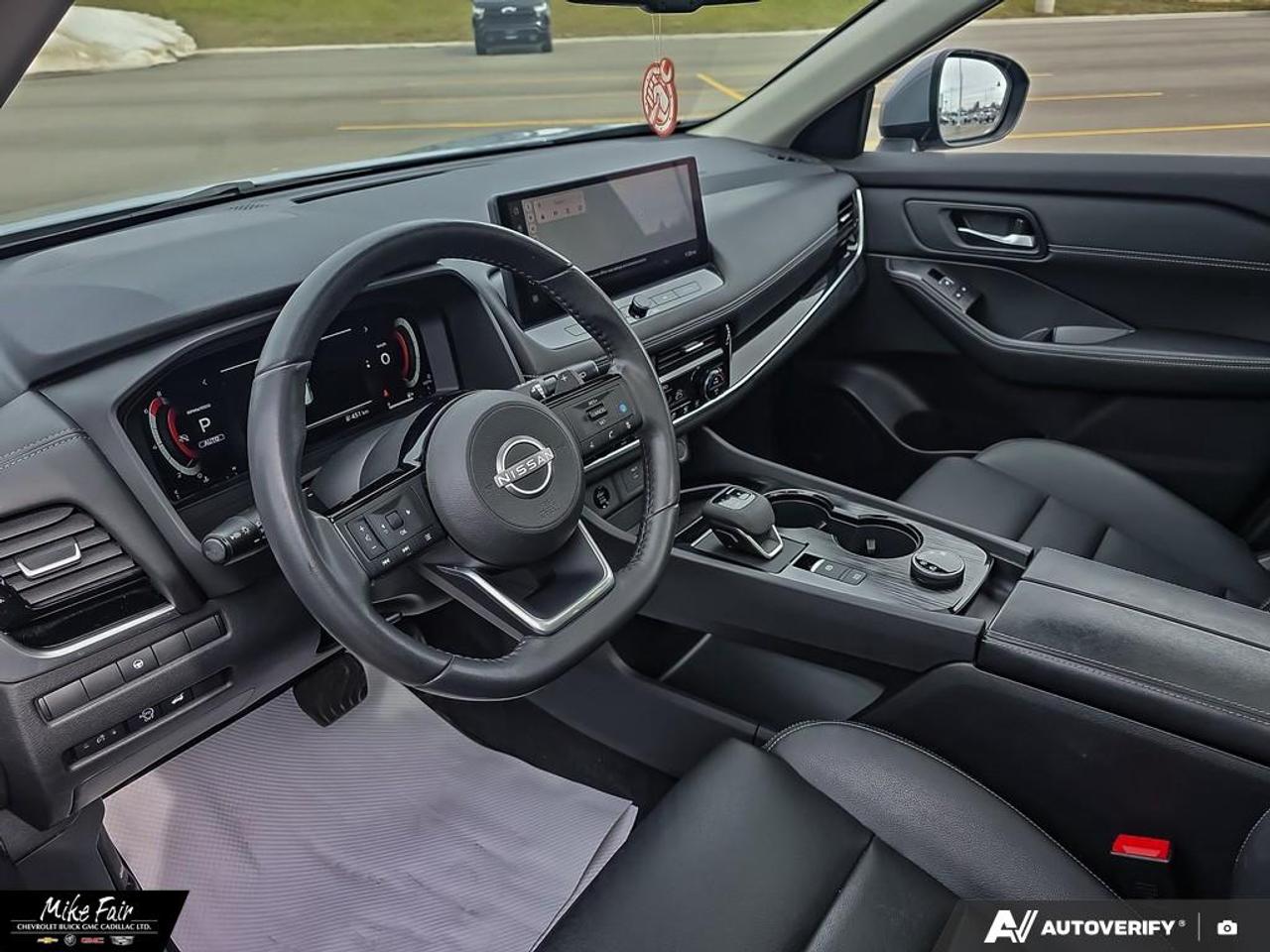 2024 Nissan Rogue SL ONE OWNER! 12.3 Inch Digital Dashboard, 12.3 Inch Touchscreen with Google Built in Photo