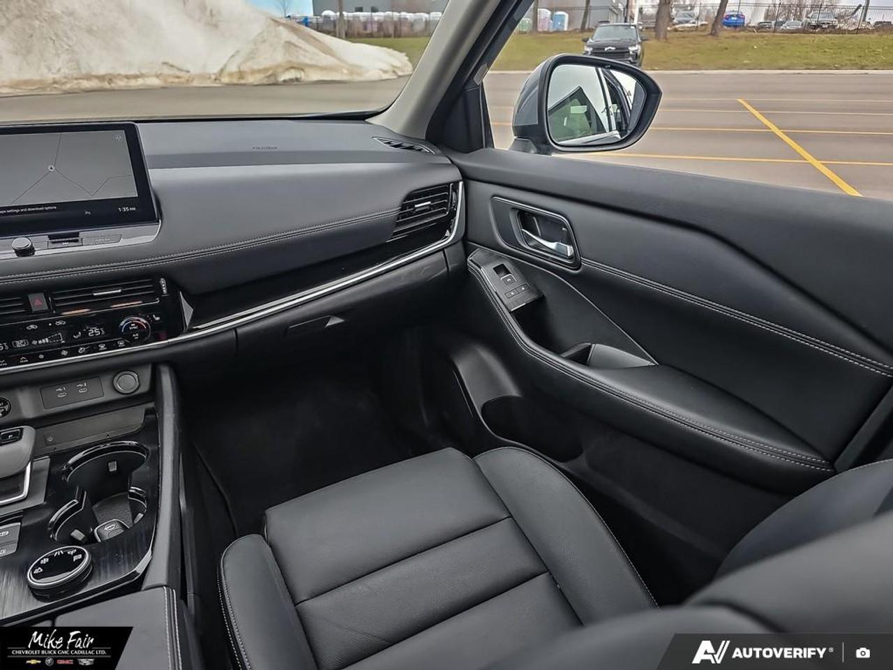 2024 Nissan Rogue SL ONE OWNER! 12.3 Inch Digital Dashboard, 12.3 Inch Touchscreen with Google Built in Photo