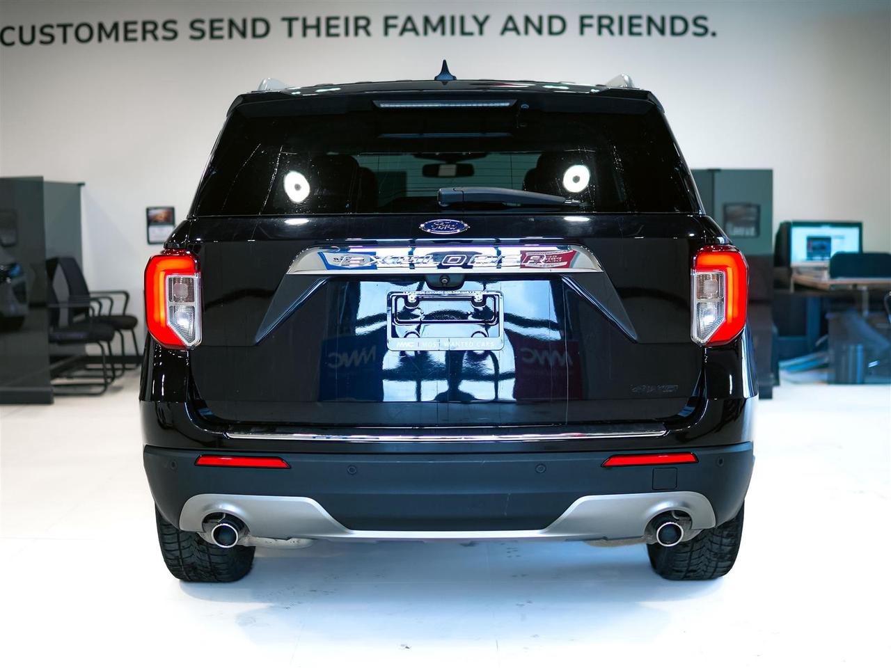 2021 Ford Explorer LIMITED | 4WD | NO ACCIDENTS | CAPTAIN PKG Photo