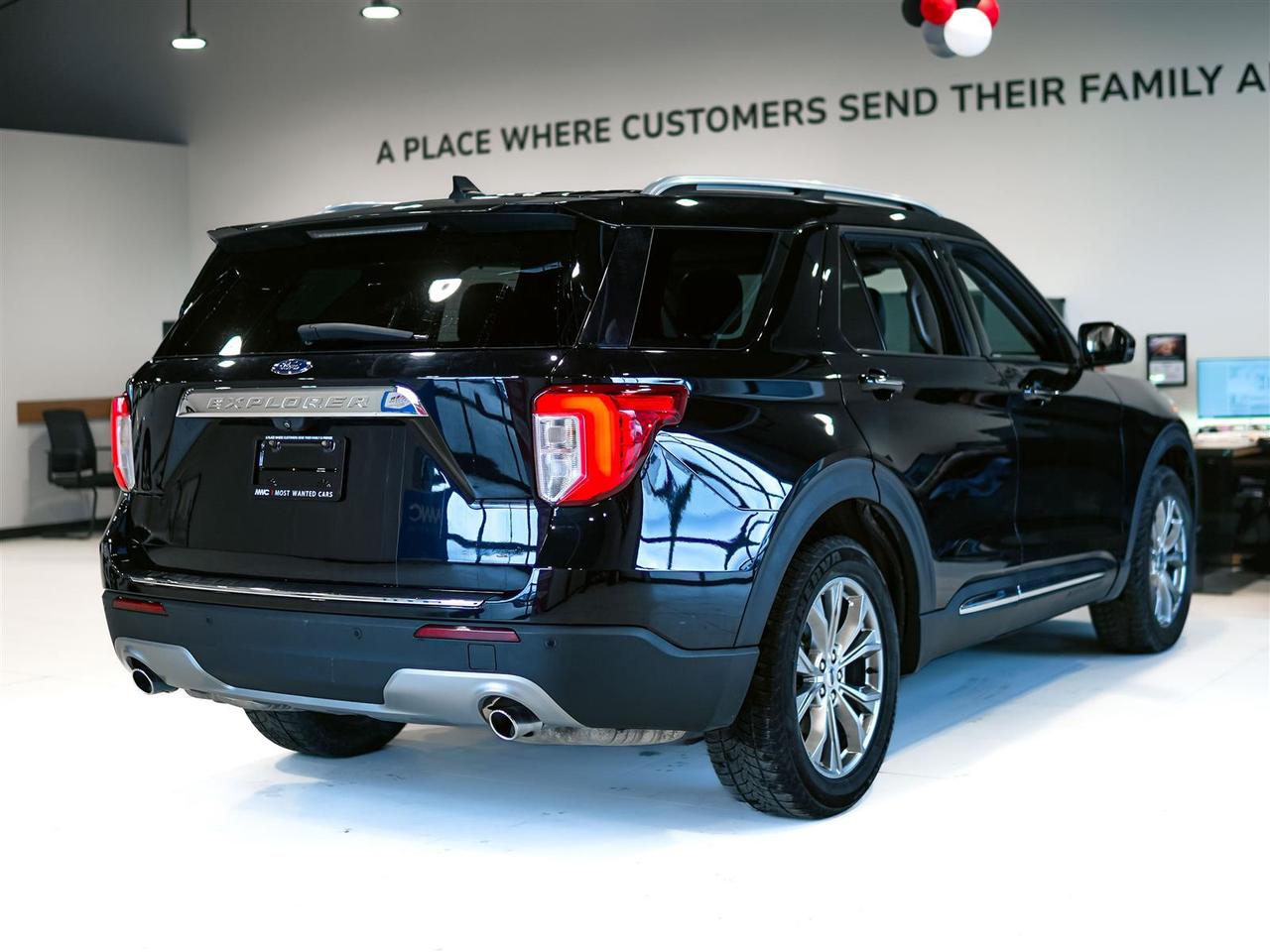 2021 Ford Explorer LIMITED | 4WD | NO ACCIDENTS | CAPTAIN PKG Photo