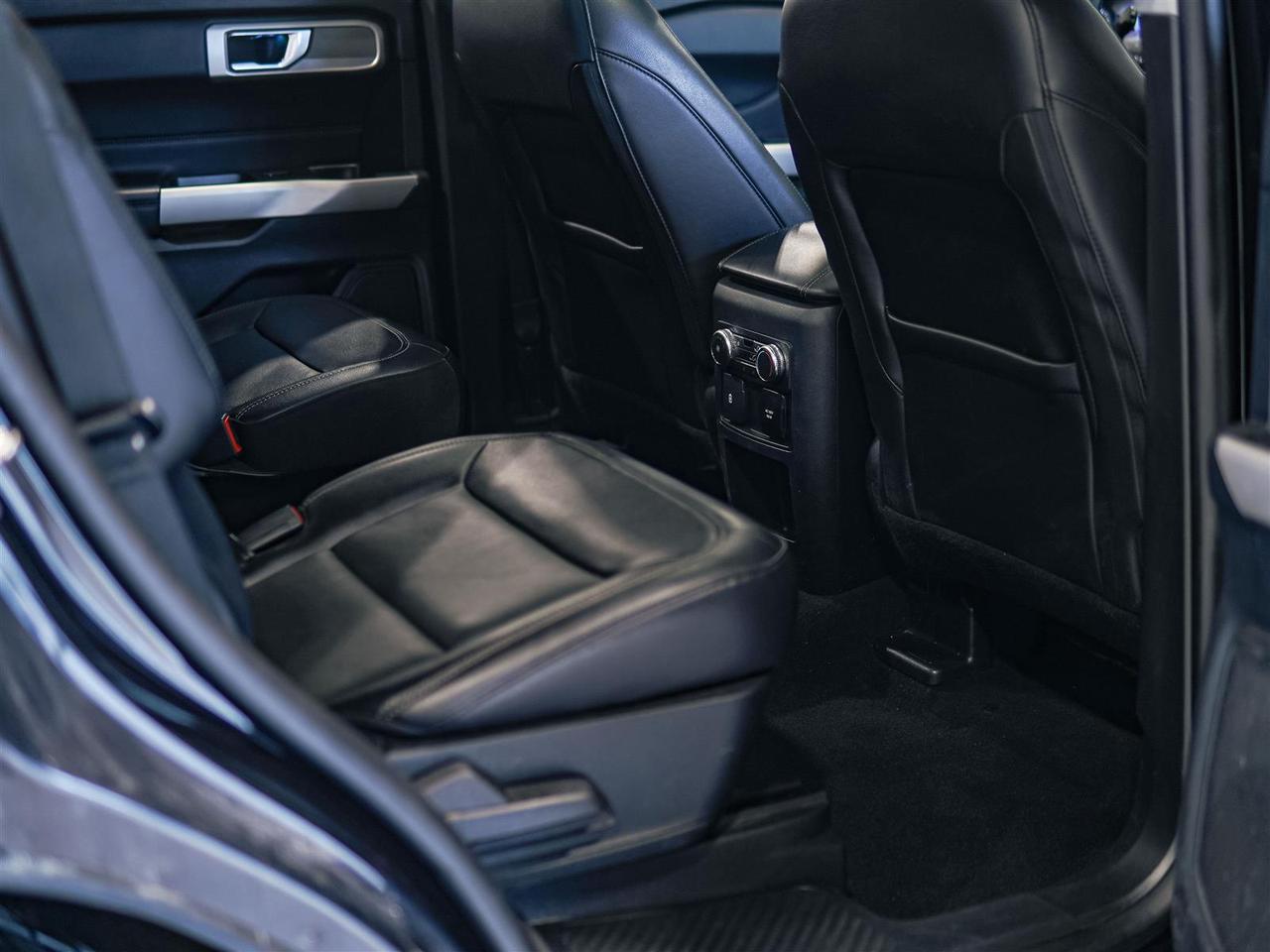 2021 Ford Explorer LIMITED | 4WD | NO ACCIDENTS | CAPTAIN PKG Photo
