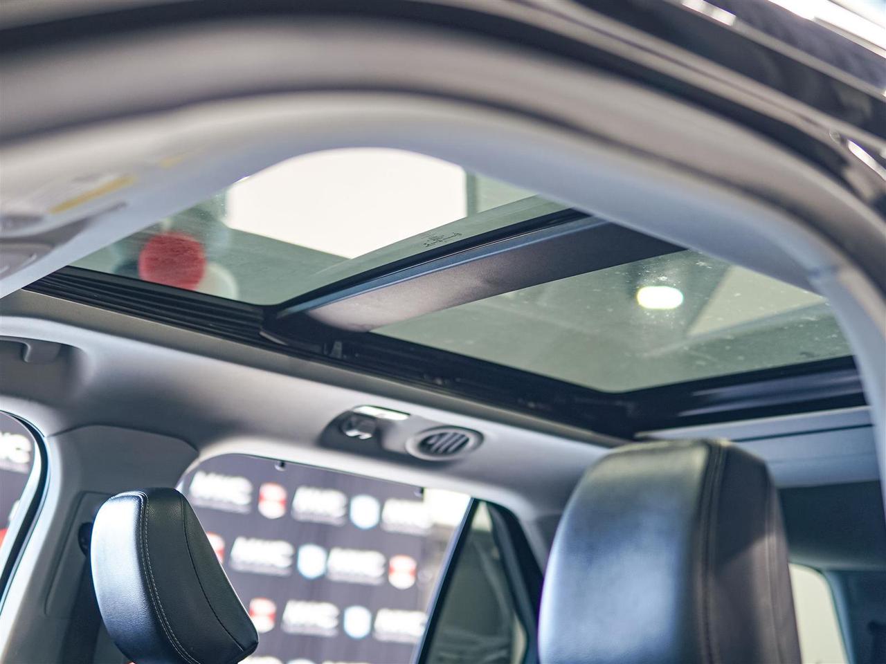 2021 Ford Explorer LIMITED | 4WD | NO ACCIDENTS | CAPTAIN PKG Photo
