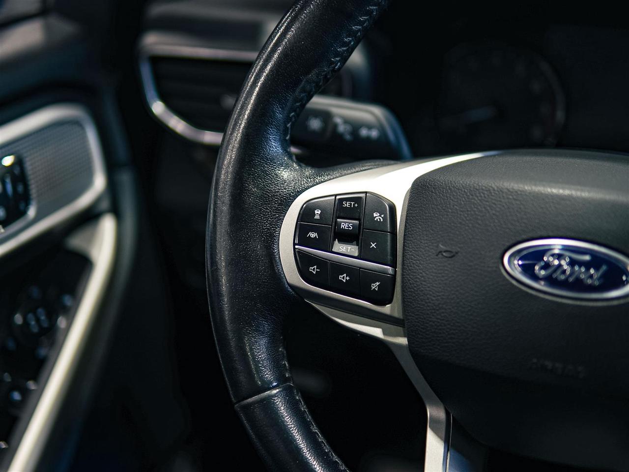 2021 Ford Explorer LIMITED | 4WD | NO ACCIDENTS | CAPTAIN PKG Photo
