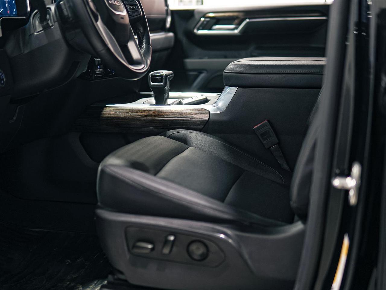 2024 GMC Sierra 1500 ELEVATION CREW CAB | 4X4 | 5.3 | PREF PKG | X31 PKG Photo