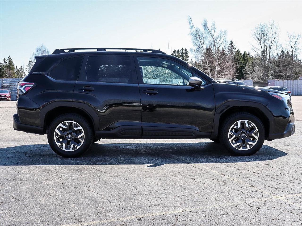 2025 Subaru Forester TOURING Photo