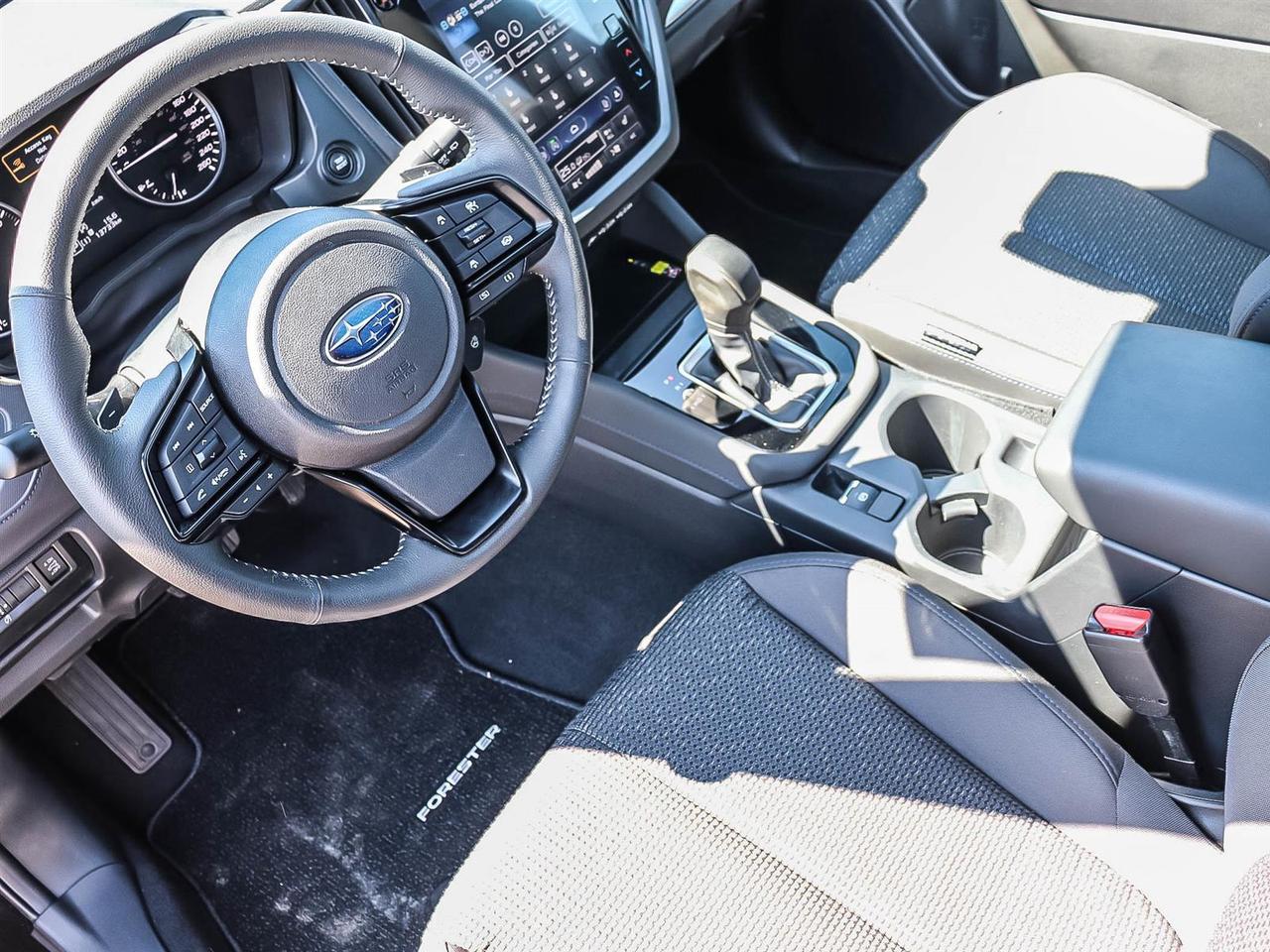 2025 Subaru Forester TOURING Photo