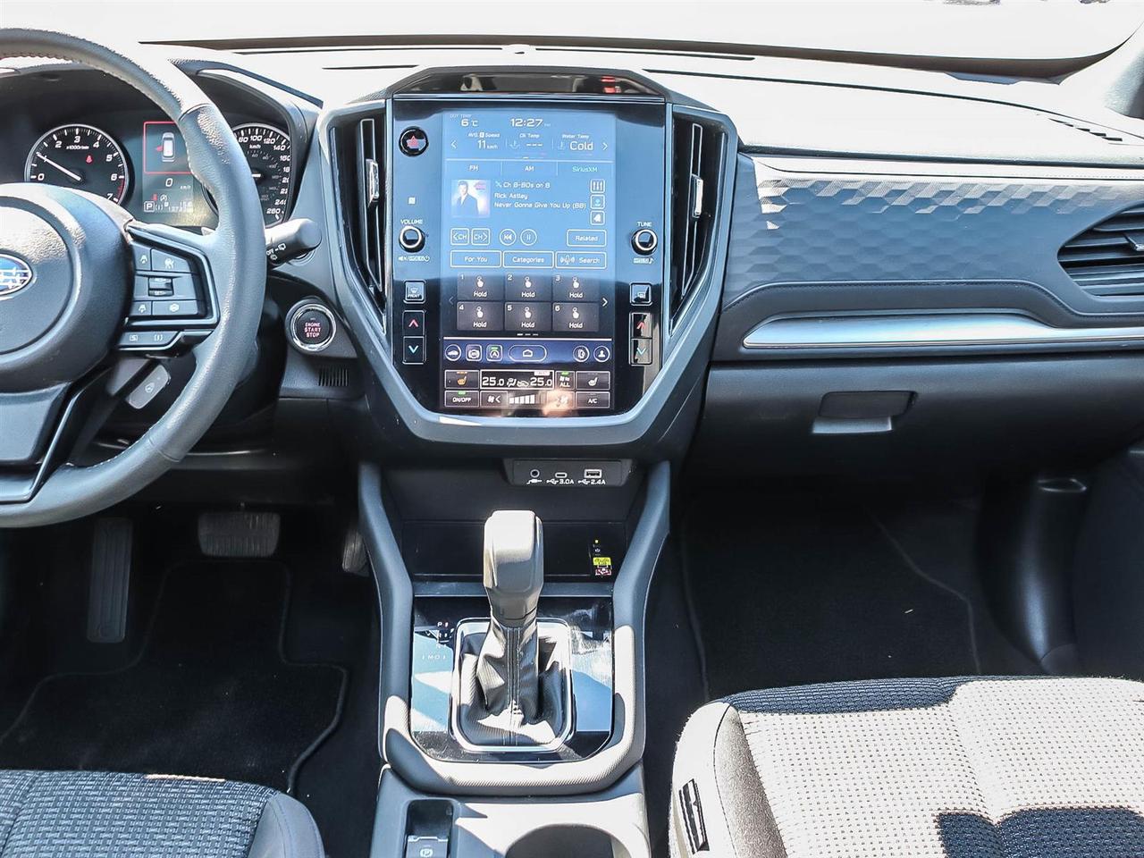 2025 Subaru Forester TOURING Photo