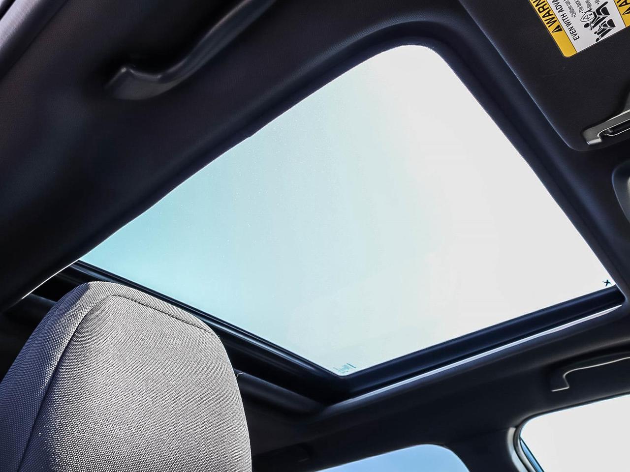 2025 Subaru Forester TOURING Photo