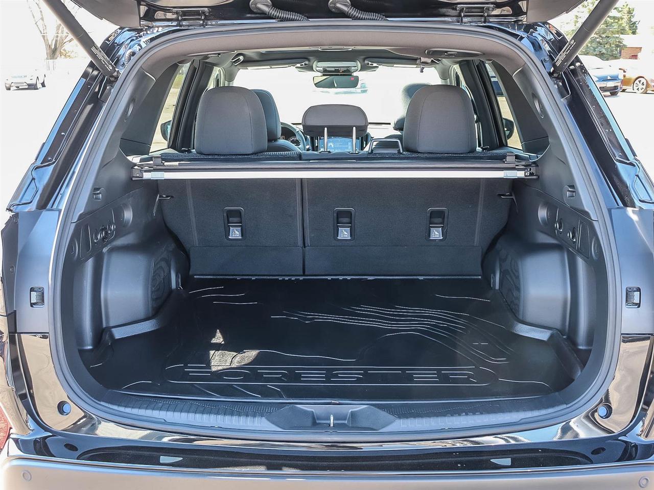 2025 Subaru Forester TOURING Photo