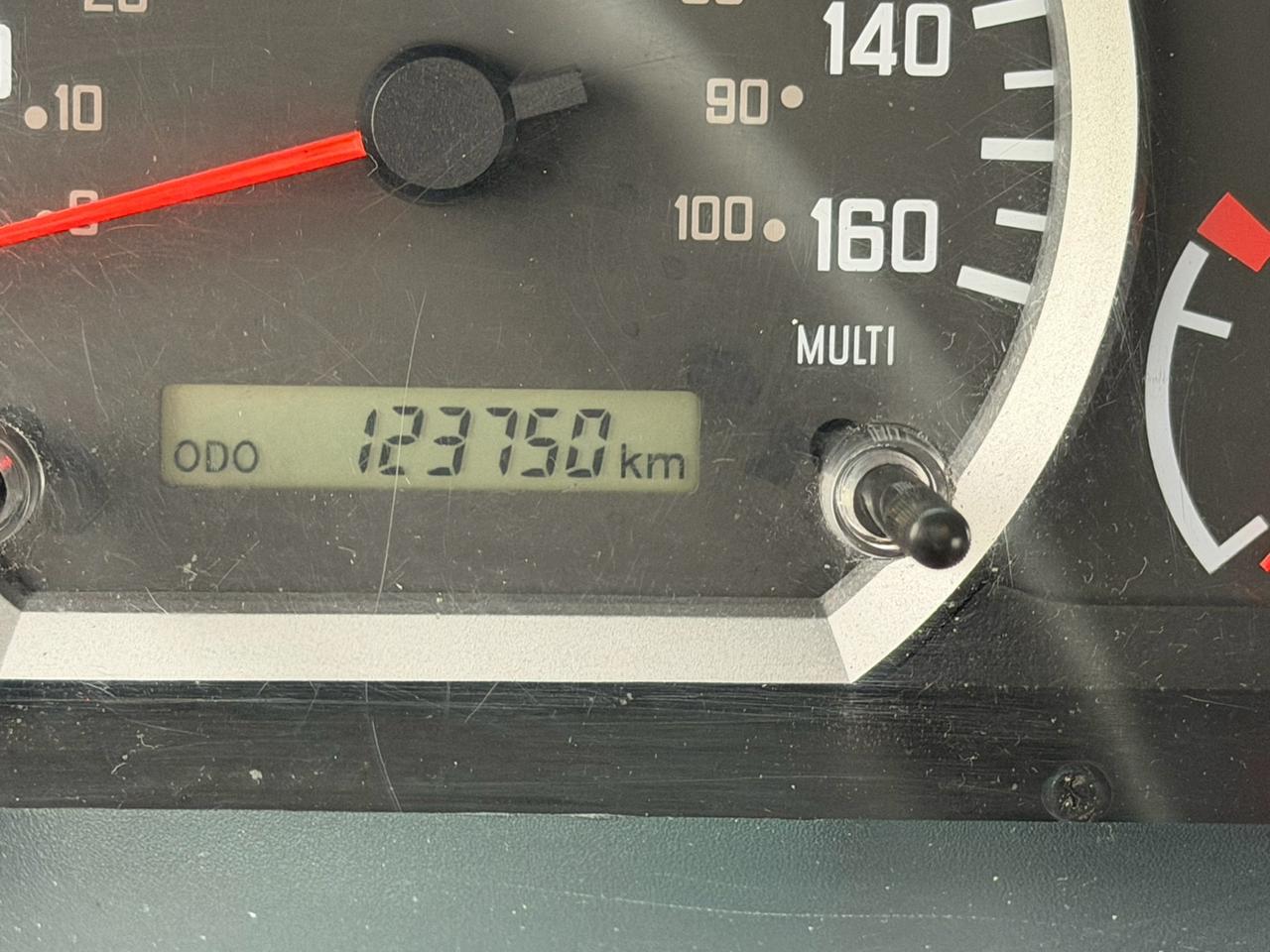 13737278