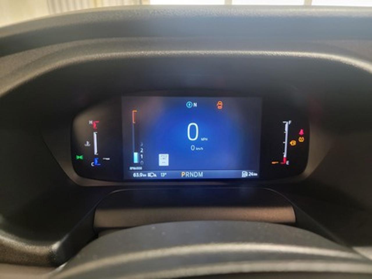 13737323