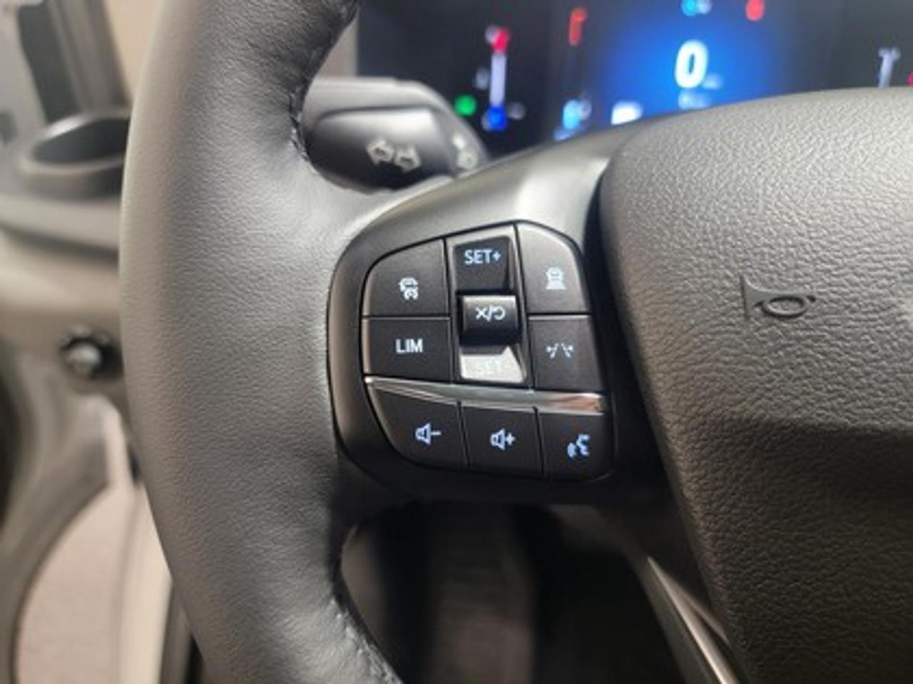 13737323