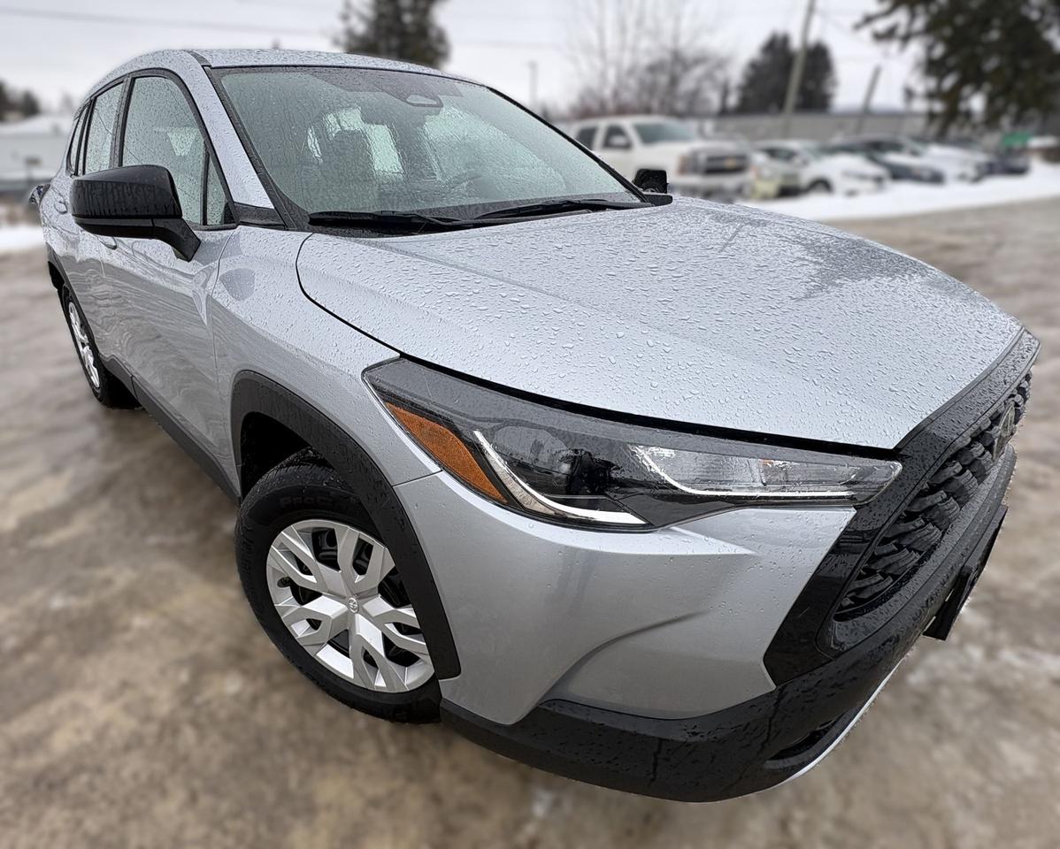 2024 Toyota Corolla Cross L Photo2