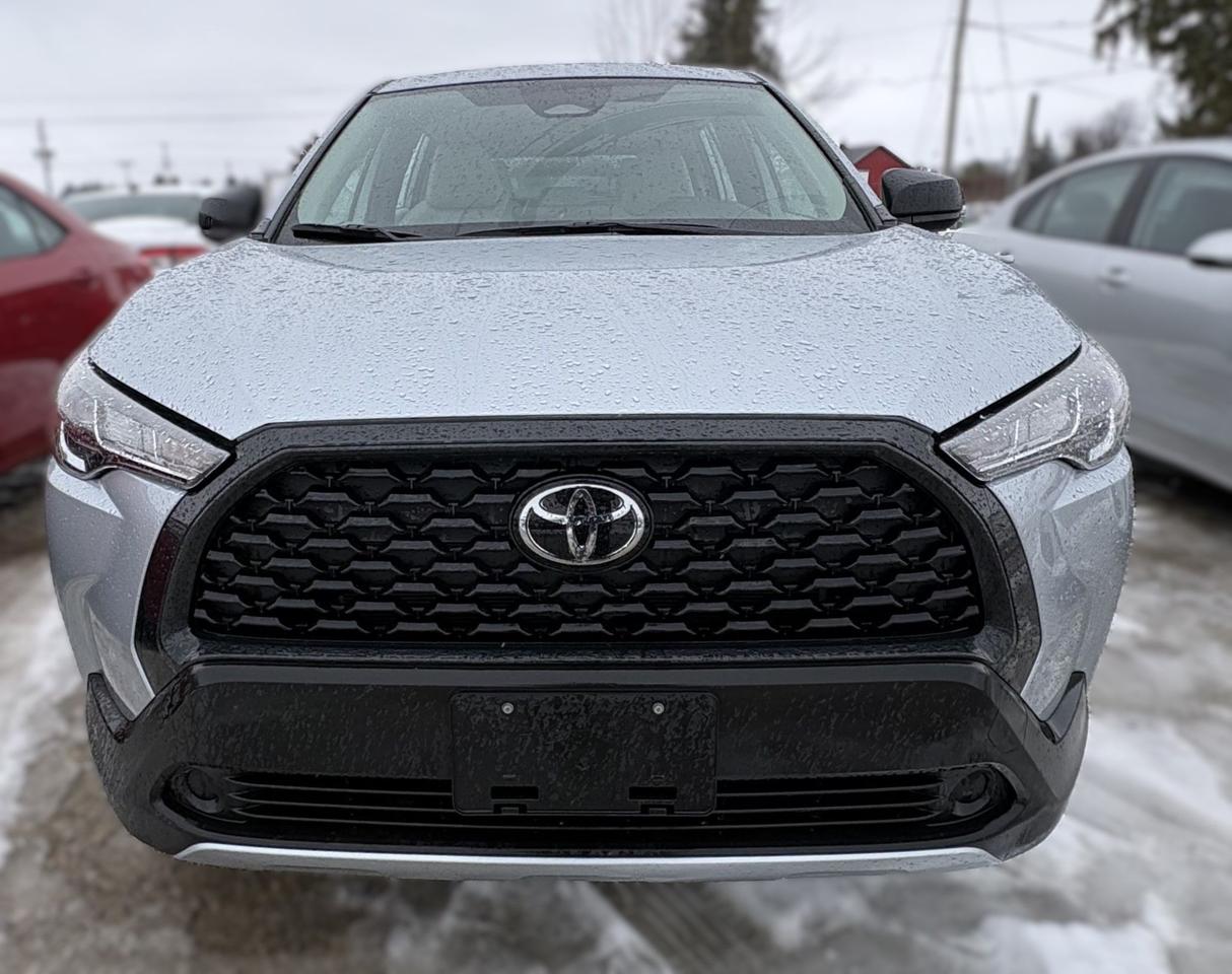 2024 Toyota Corolla Cross L Photo4
