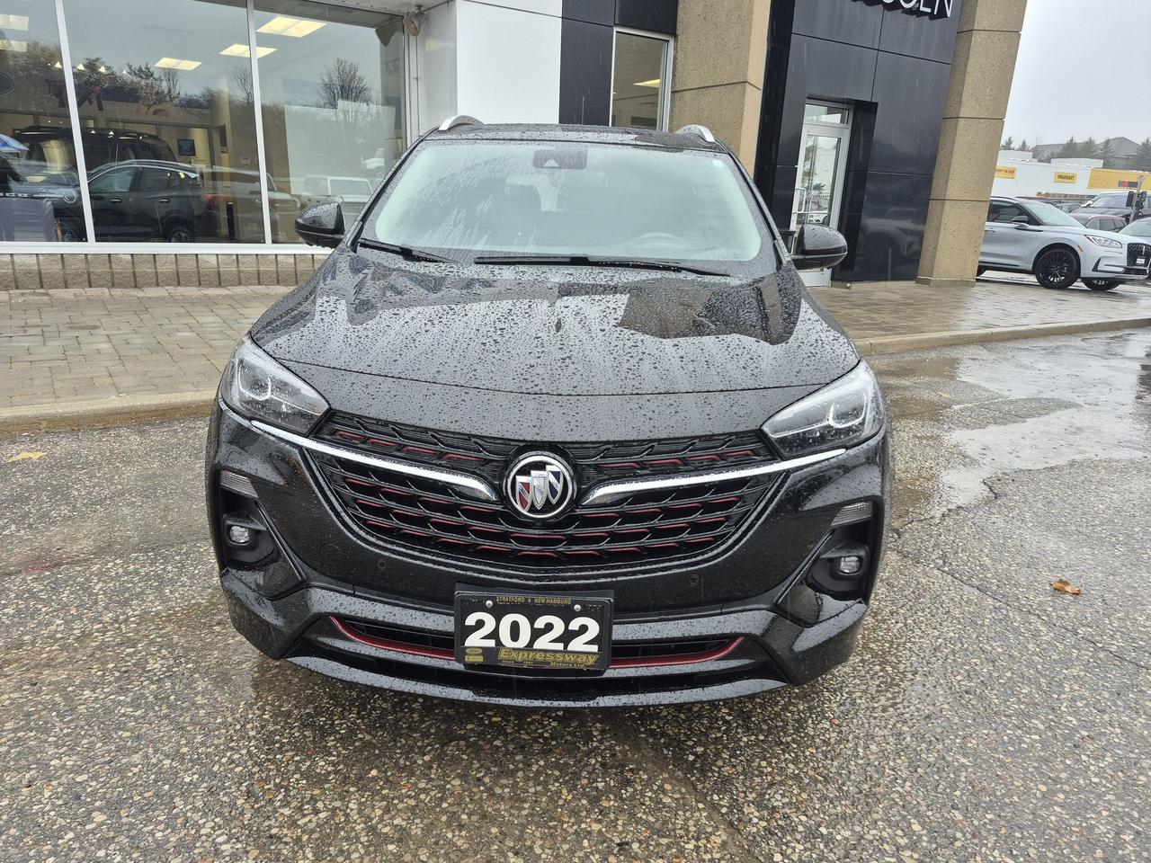 2022 Buick Encore GX, AWD, LOCAL TRADE, WINTERS ON RIMS INCLUDED! Photo1