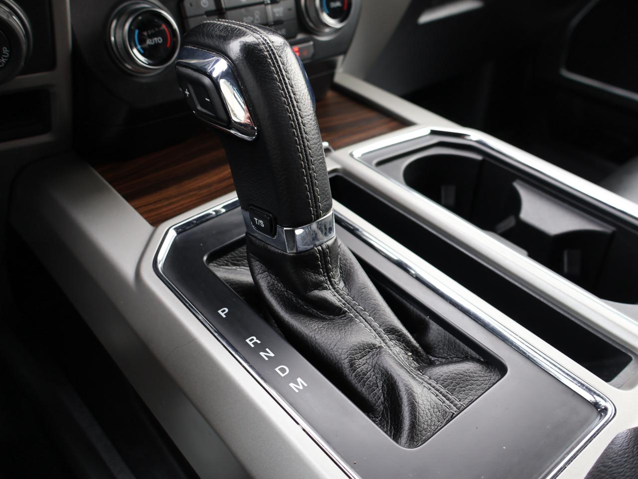 2017 Ford F-150 LARIAT CREW 4WD CERTIFIED *1 OWNER*ACCIDENT FREE* CAMERA NAV BLUETOOTH LEATHER HEATED SEATS CRUISE ALLOYS Photo