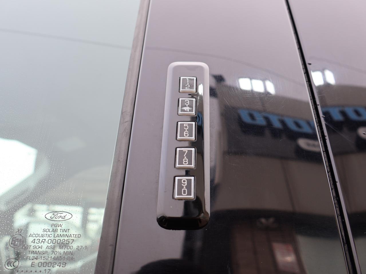 2017 Ford F-150 LARIAT CREW 4WD CERTIFIED *1 OWNER*ACCIDENT FREE* CAMERA NAV BLUETOOTH LEATHER HEATED SEATS CRUISE ALLOYS Photo