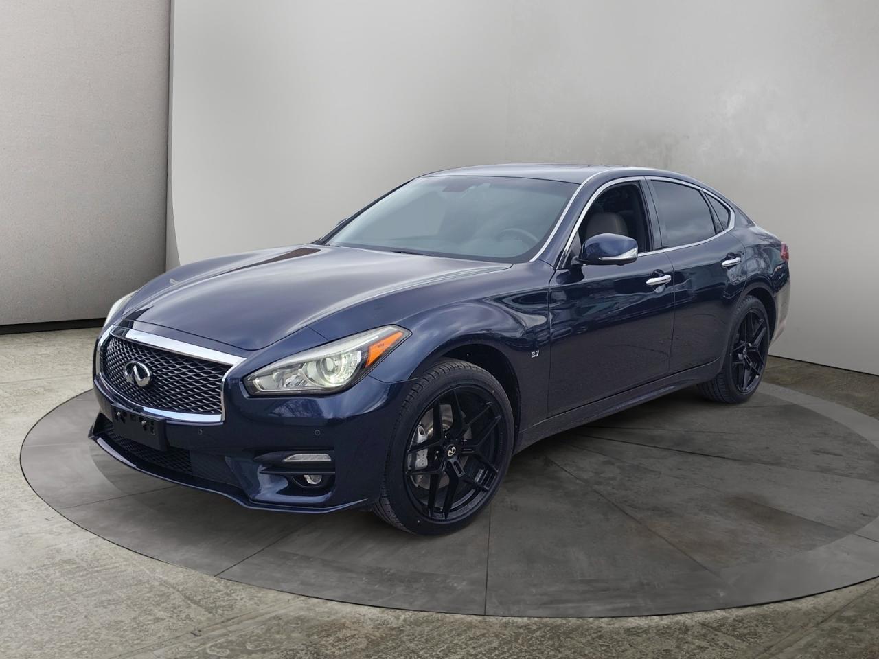 2015 Infiniti Q70 Premium