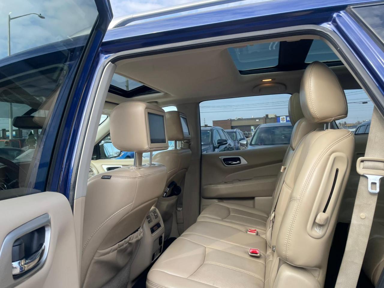 2017 Nissan Pathfinder Platinum 4WD NAVI 360 CAMERA DVD LEATHER TOW SUNRO Photo