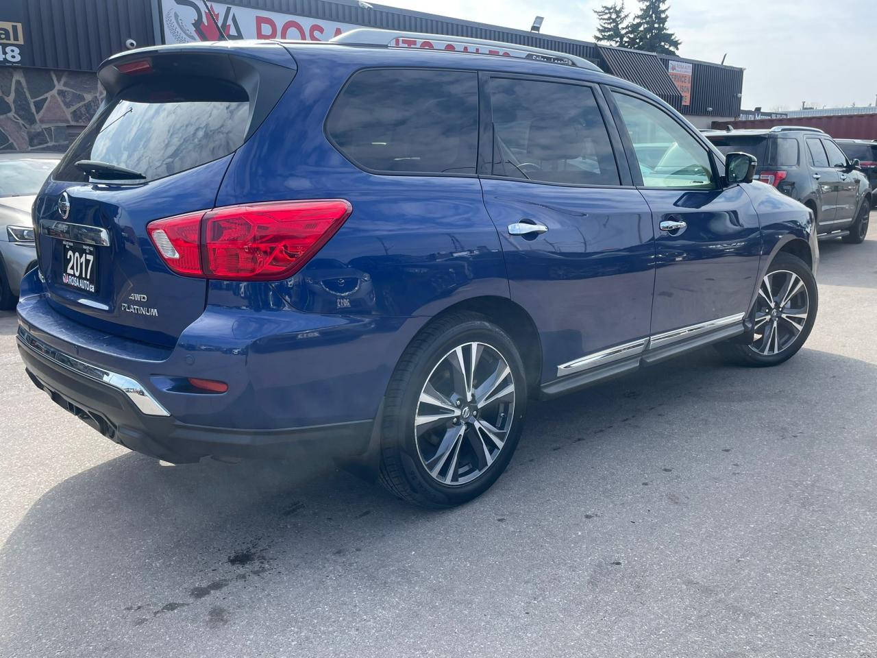 2017 Nissan Pathfinder Platinum 4WD NAVI 360 CAMERA DVD LEATHER TOW SUNRO Photo