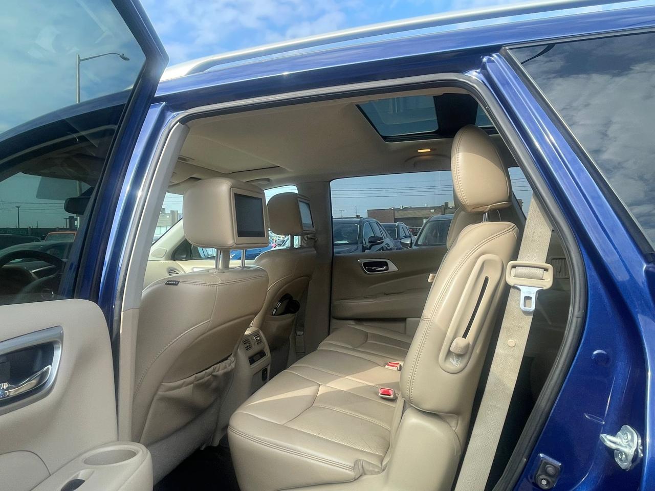 2017 Nissan Pathfinder Platinum 4WD NAVI 360 CAMERA DVD LEATHER TOW SUNRO Photo