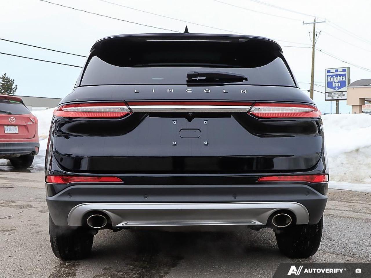 2022 Lincoln Corsair Reserve,AWD,LOW KM'S,NAVI,PANO,PWR T/GATE,LEATHER Photo