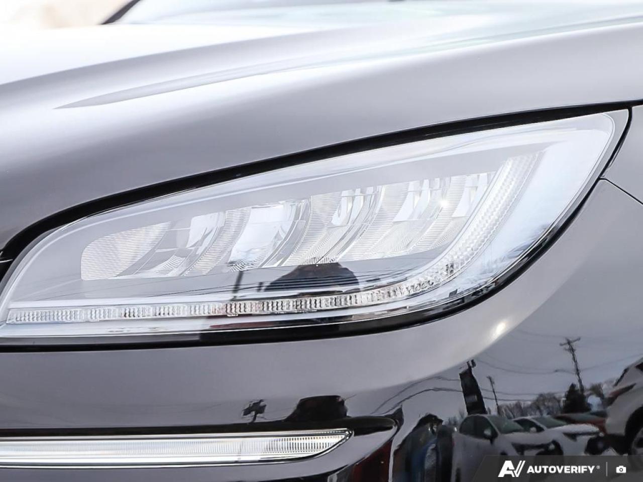 2022 Lincoln Corsair Reserve,AWD,LOW KM'S,NAVI,PANO,PWR T/GATE,LEATHER Photo