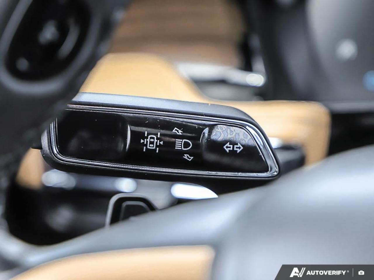 2022 Lincoln Corsair Reserve,AWD,LOW KM'S,NAVI,PANO,PWR T/GATE,LEATHER Photo