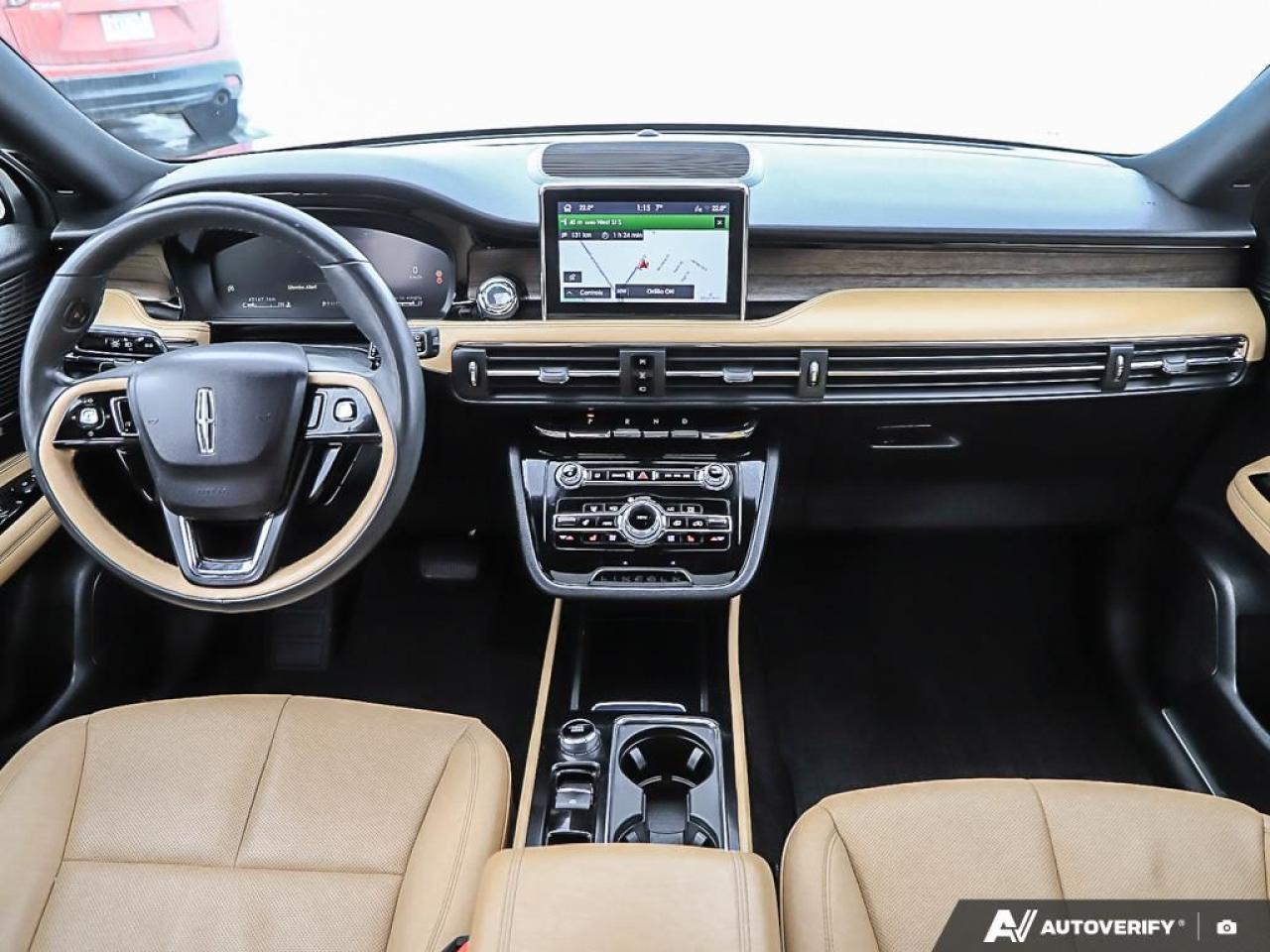 2022 Lincoln Corsair Reserve,AWD,LOW KM'S,NAVI,PANO,PWR T/GATE,LEATHER Photo