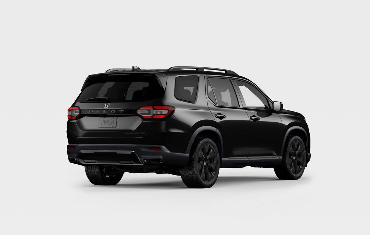 2026 Honda Pilot Black Edition Photo2