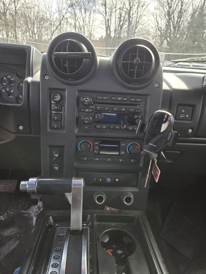 2005 Hummer H2  Photo