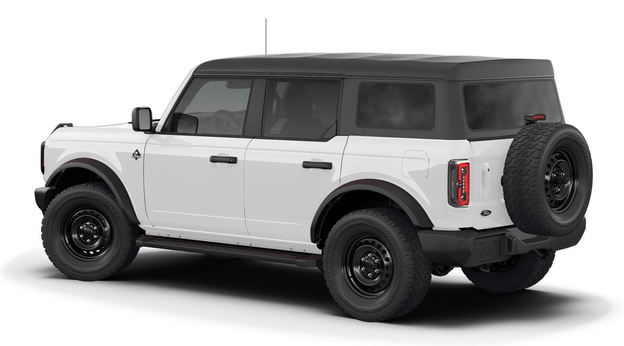 2026 Ford Bronco Outer Banks® Photo1