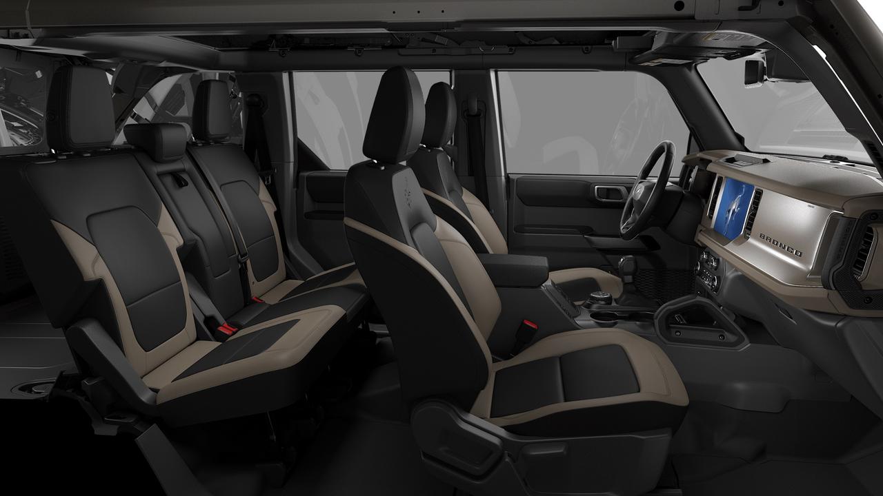 2026 Ford Bronco Outer Banks Photo5