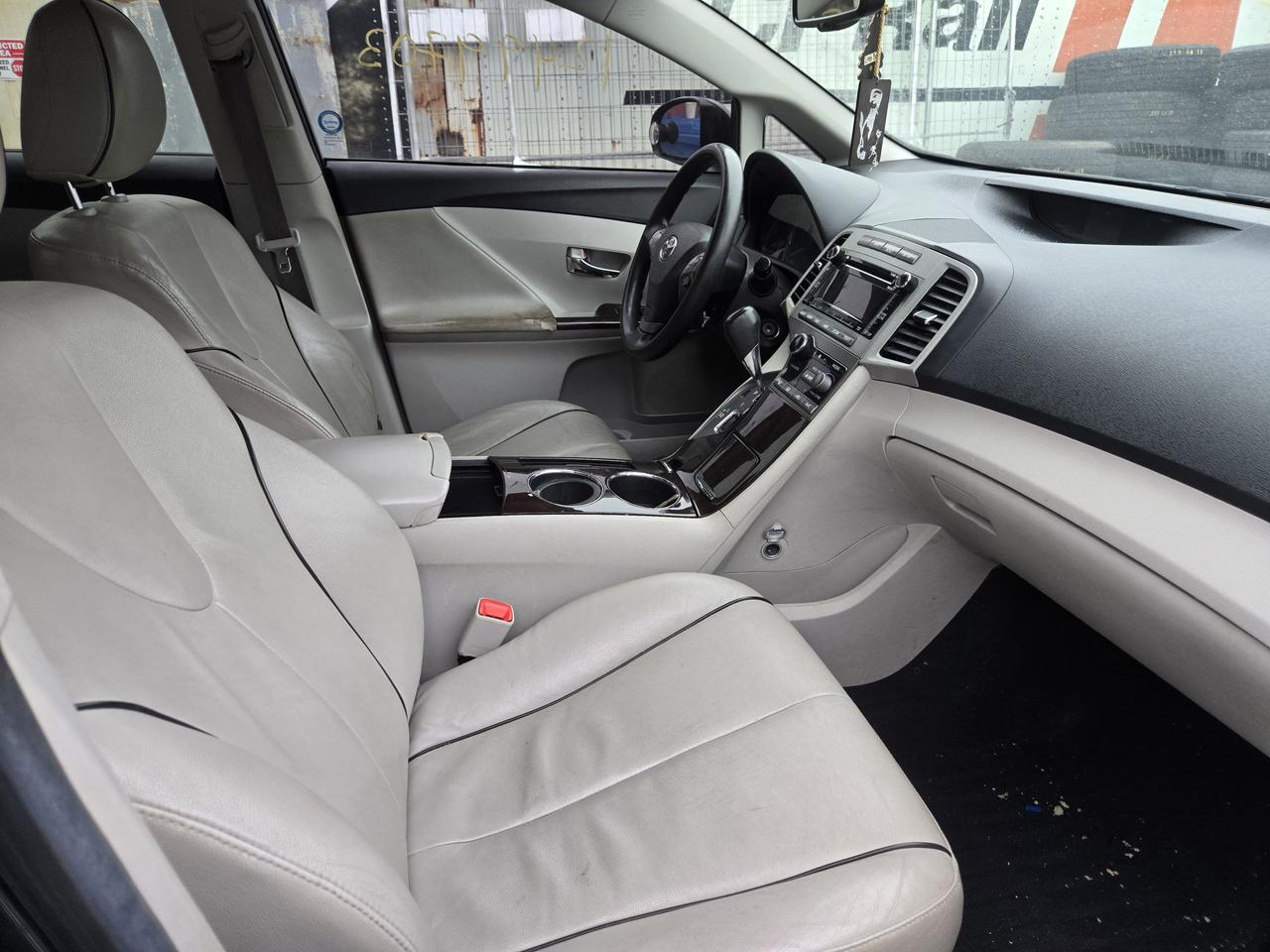 2011 Toyota Venza  Photo