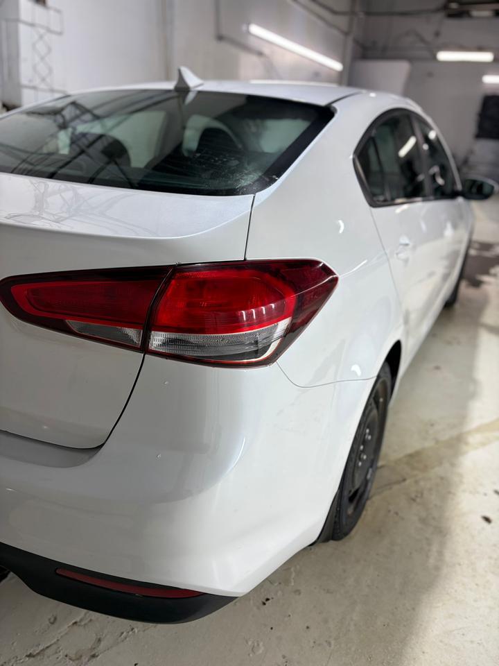 2017 Kia Forte LX Photo