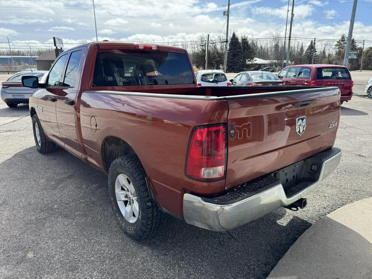 2013 RAM 1500 4WD QUAD CAB 140.5" ST - Photo #5